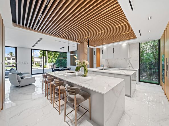 4510 Prairie Ave, Miami Beach FL 33140