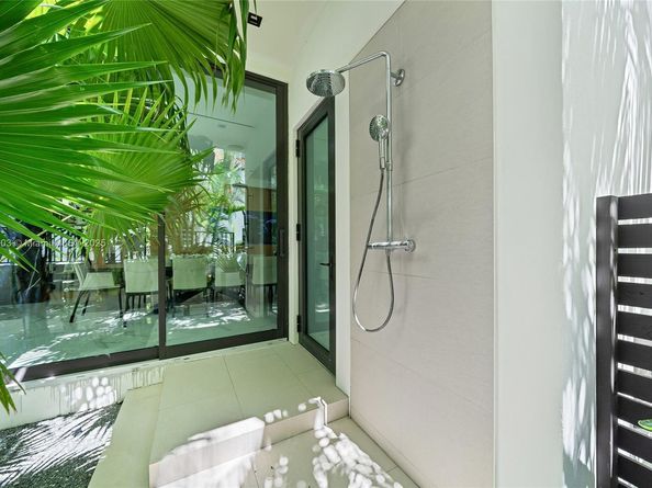 4510 Prairie Ave, Miami Beach FL 33140