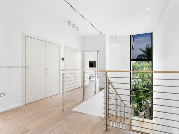 4510 Prairie Ave, Miami Beach FL 33140
