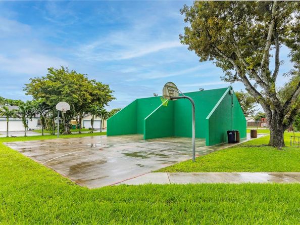 13411 SW 116th Pl, Miami FL 33176