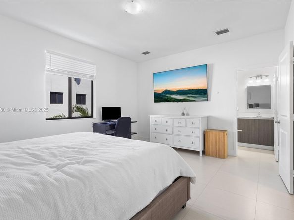 500 SW 91st Ave, Miami FL 33174