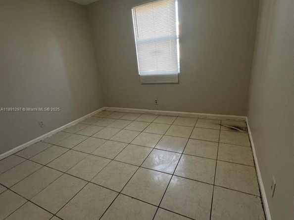 2421 NW 56th Ave 2102, Lauderhill FL 33313