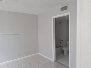 2421 NW 56th Ave 2102, Lauderhill FL 33313