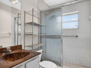 10424 NW 70th Ct, Tamarac FL 33321