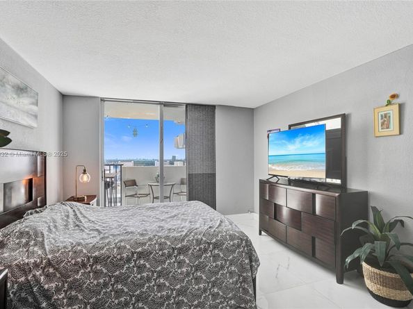 2750 NE 183rd St 2412, Aventura FL 33160