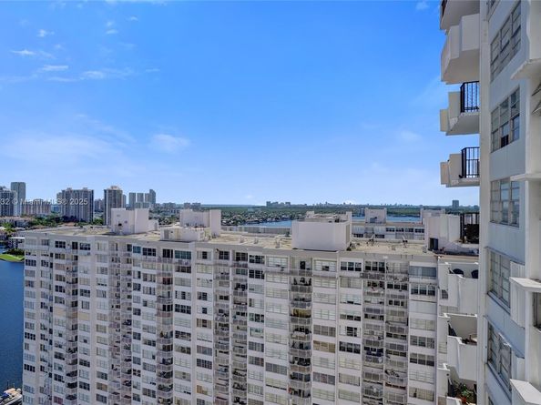 2750 NE 183rd St 2412, Aventura FL 33160