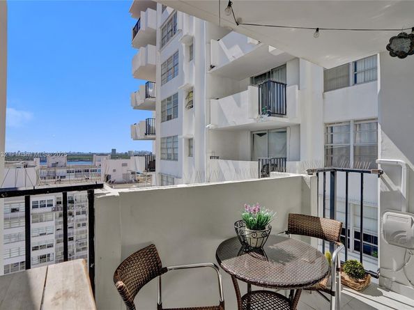 2750 NE 183rd St 2412, Aventura FL 33160