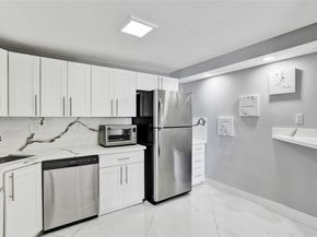 2750 NE 183rd St 2412, Aventura FL 33160