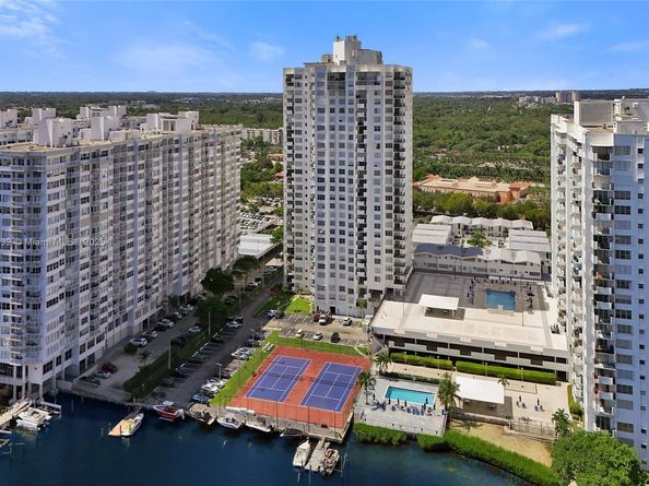 2750 NE 183rd St 2412, Aventura FL 33160