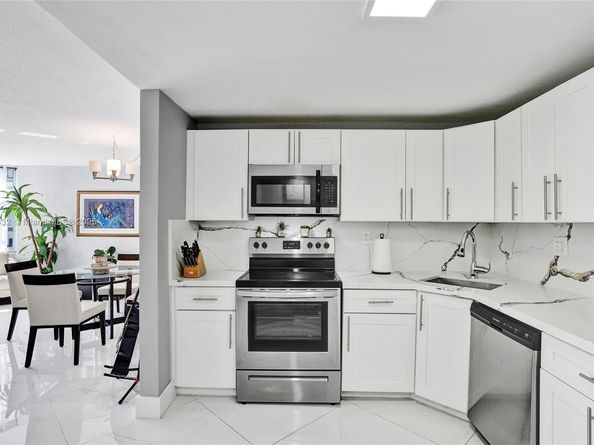 2750 NE 183rd St 2412, Aventura FL 33160