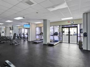 2750 NE 183rd St 2412, Aventura FL 33160