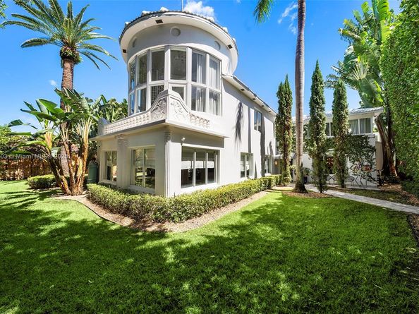2701 N Bay Rd, Miami Beach FL 33140