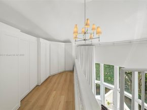 2701 N Bay Rd, Miami Beach FL 33140