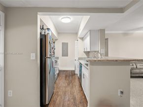 230 SW 117th Ter 11108, Pembroke Pines FL 33025