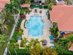 230 SW 117th Ter 11108, Pembroke Pines FL 33025