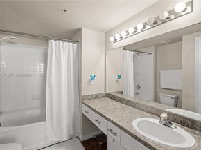 230 SW 117th Ter 11108, Pembroke Pines FL 33025