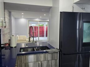 606 NW 107th Ave 11B, Miami FL 33172