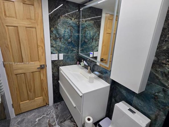 606 NW 107th Ave 11B, Miami FL 33172