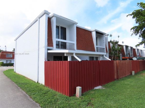 606 NW 107th Ave 11B, Miami FL 33172