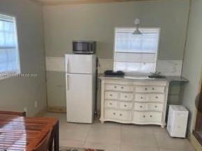 1629 Mayo St, Hollywood FL 33020