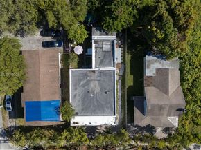 180 NW 59th St, Miami FL 33127
