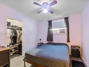180 NW 59th St, Miami FL 33127