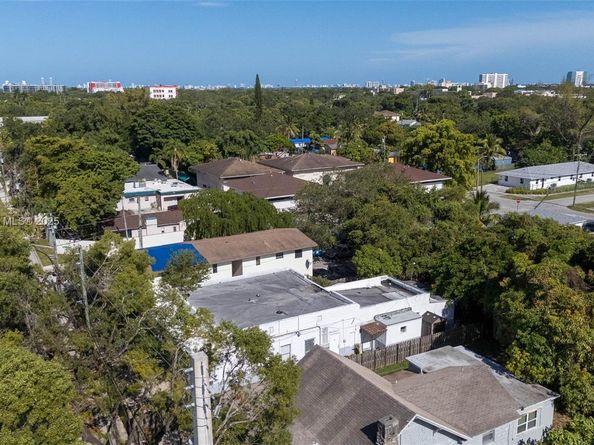 180 NW 59th St, Miami FL 33127