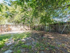 180 NW 59th St, Miami FL 33127