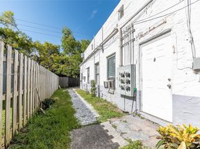 180 NW 59th St, Miami FL 33127