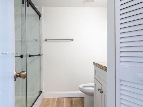 15865 SW 6th Pl 201, Pembroke Pines FL 33027