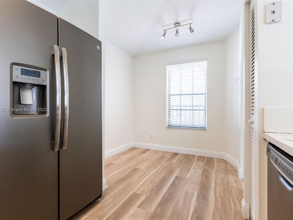 15865 SW 6th Pl 201, Pembroke Pines FL 33027