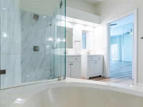 15865 SW 6th Pl 201, Pembroke Pines FL 33027