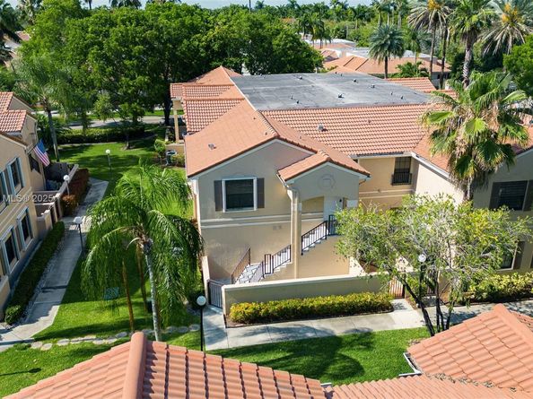 15865 SW 6th Pl 201, Pembroke Pines FL 33027