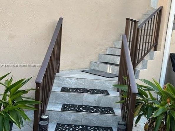 15865 SW 6th Pl 201, Pembroke Pines FL 33027