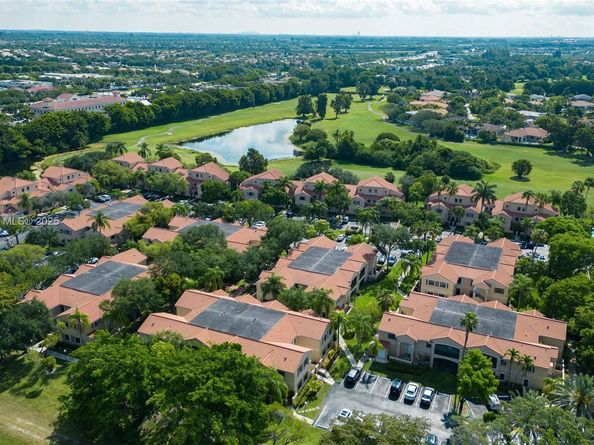 15865 SW 6th Pl 201, Pembroke Pines FL 33027