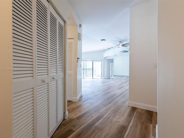 15865 SW 6th Pl 201, Pembroke Pines FL 33027