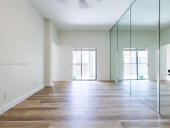 15865 SW 6th Pl 201, Pembroke Pines FL 33027