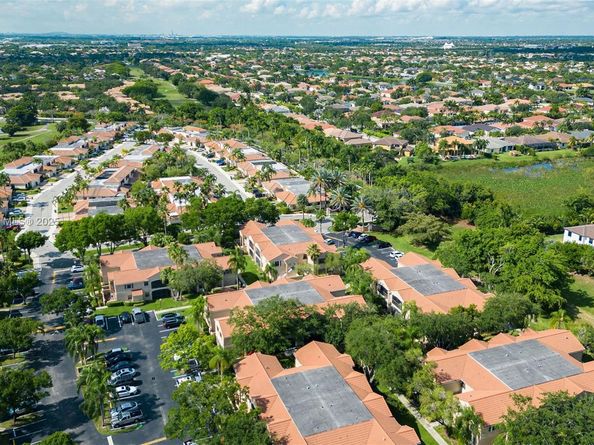 15865 SW 6th Pl 201, Pembroke Pines FL 33027