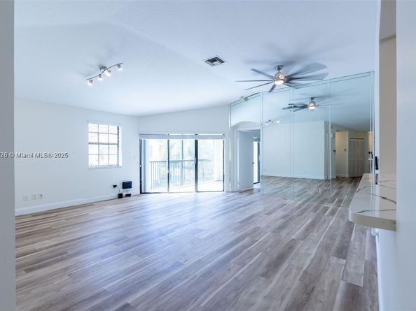 15865 SW 6th Pl 201, Pembroke Pines FL 33027