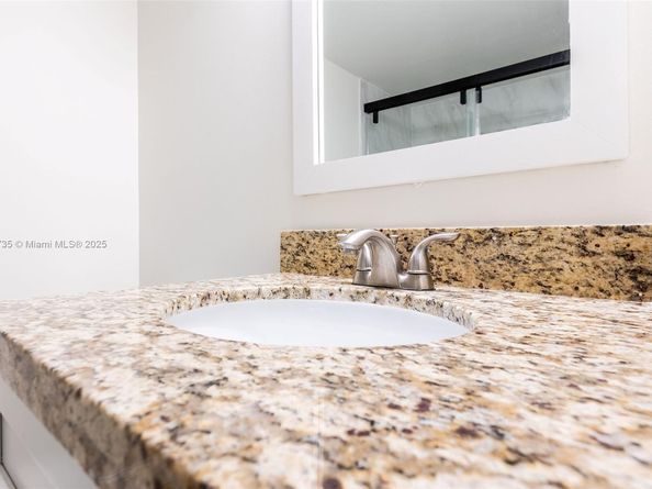 15865 SW 6th Pl 201, Pembroke Pines FL 33027