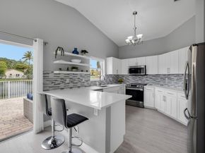 5861 S Sable Cir, Margate FL 33063