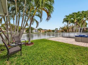 5861 S Sable Cir, Margate FL 33063