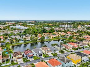 5861 S Sable Cir, Margate FL 33063