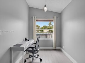 5861 S Sable Cir, Margate FL 33063
