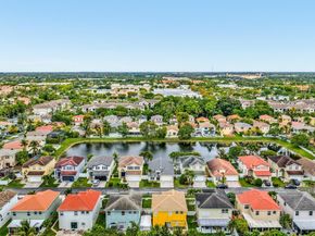 5861 S Sable Cir, Margate FL 33063