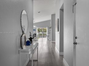 5861 S Sable Cir, Margate FL 33063
