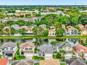 5861 S Sable Cir, Margate FL 33063