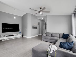 5861 S Sable Cir, Margate FL 33063