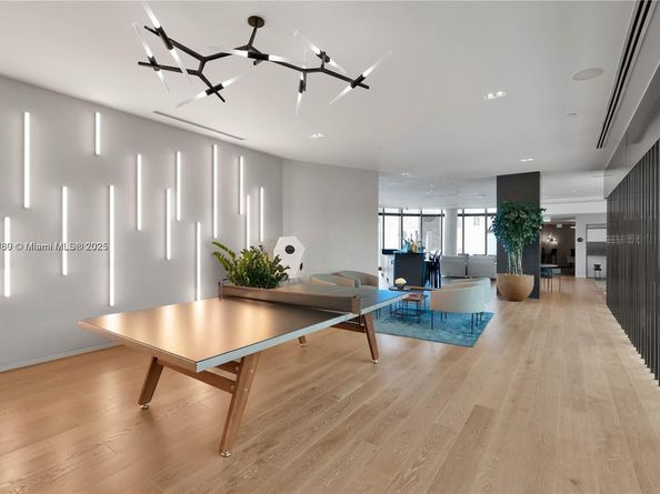 650 NE 32nd St BH6, Miami FL 33137
