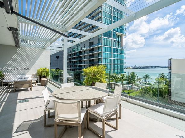 650 NE 32nd St BH6, Miami FL 33137